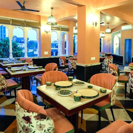 Dev Mahal - A Boutique Heritage Hotel Jaipur Bagian luar foto