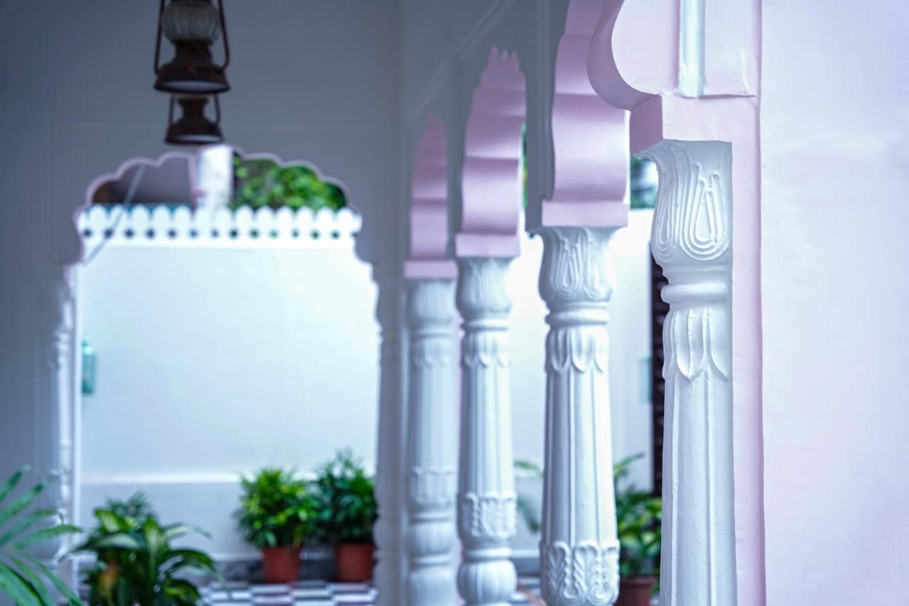 Dev Mahal - A Boutique Heritage Hotel Jaipur Bagian luar foto