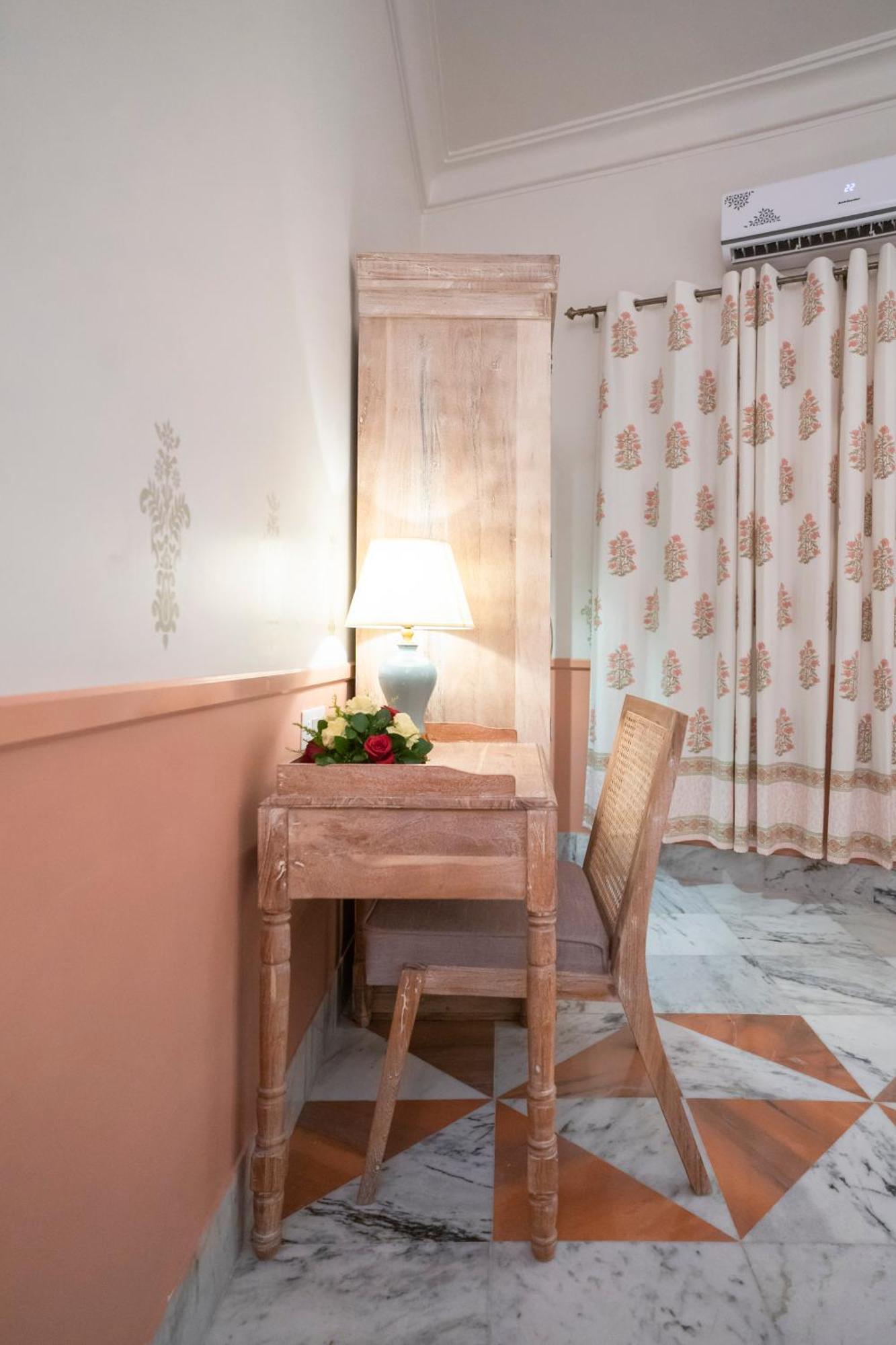 Dev Mahal - A Boutique Heritage Hotel Jaipur Bagian luar foto
