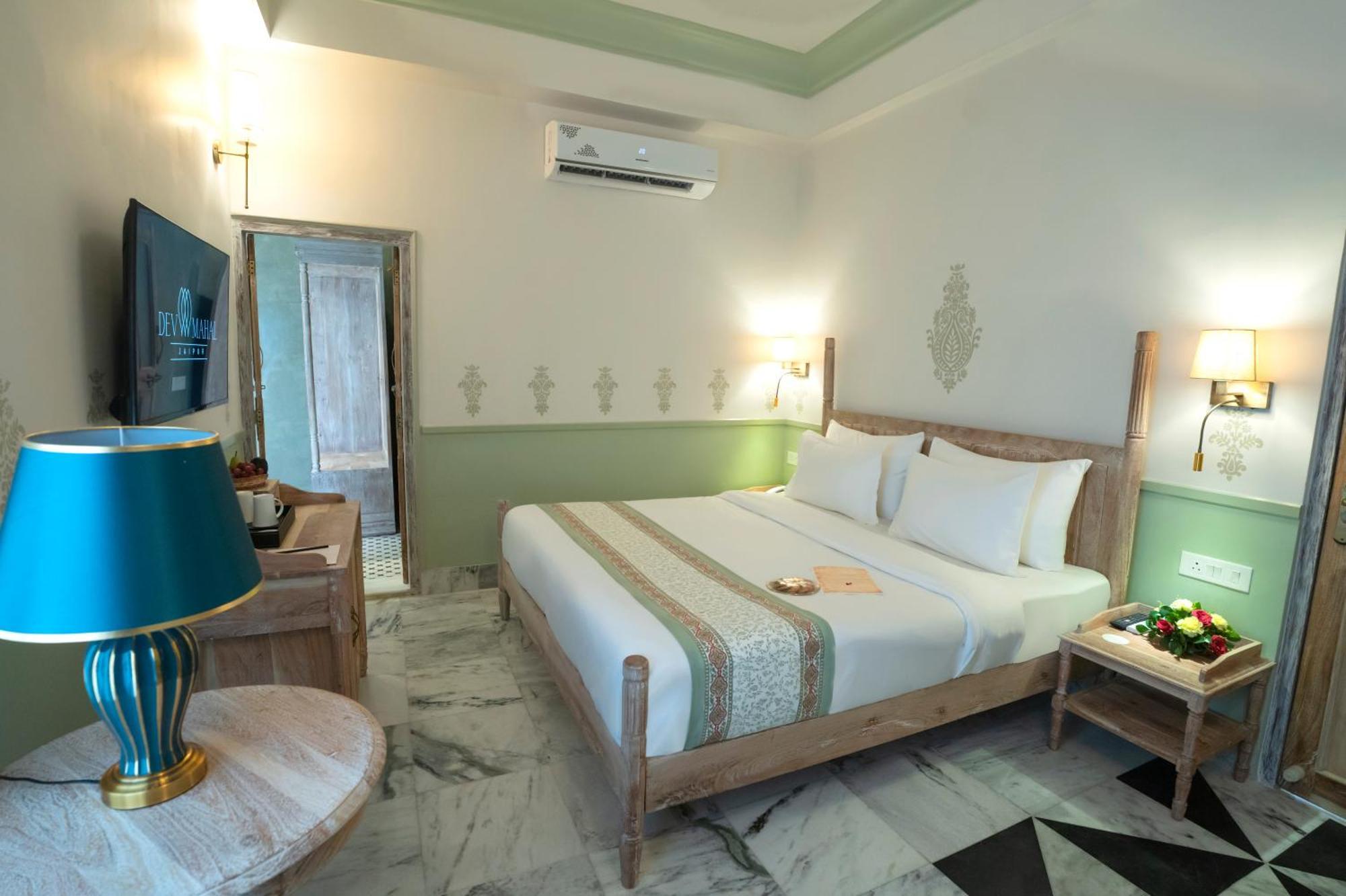 Dev Mahal - A Boutique Heritage Hotel Jaipur Bagian luar foto