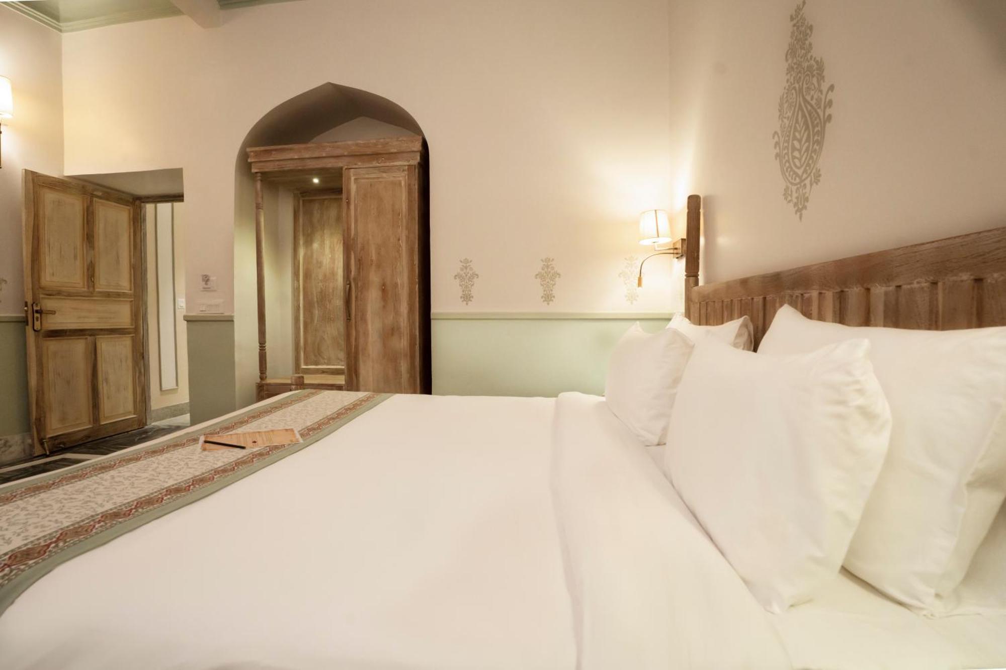 Dev Mahal - A Boutique Heritage Hotel Jaipur Bagian luar foto