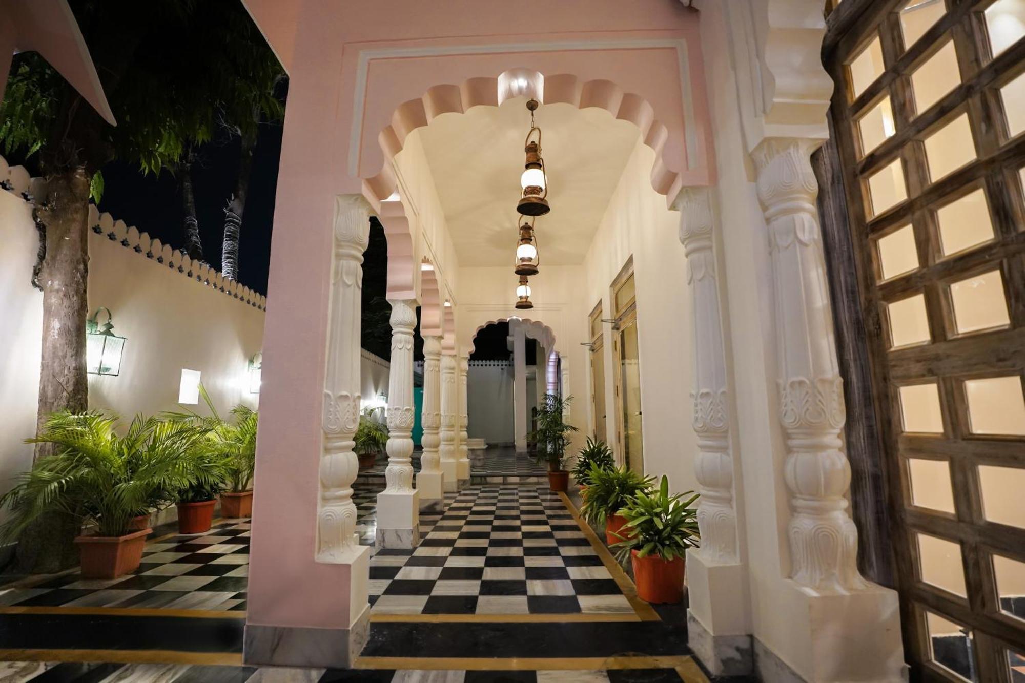 Dev Mahal - A Boutique Heritage Hotel Jaipur Bagian luar foto